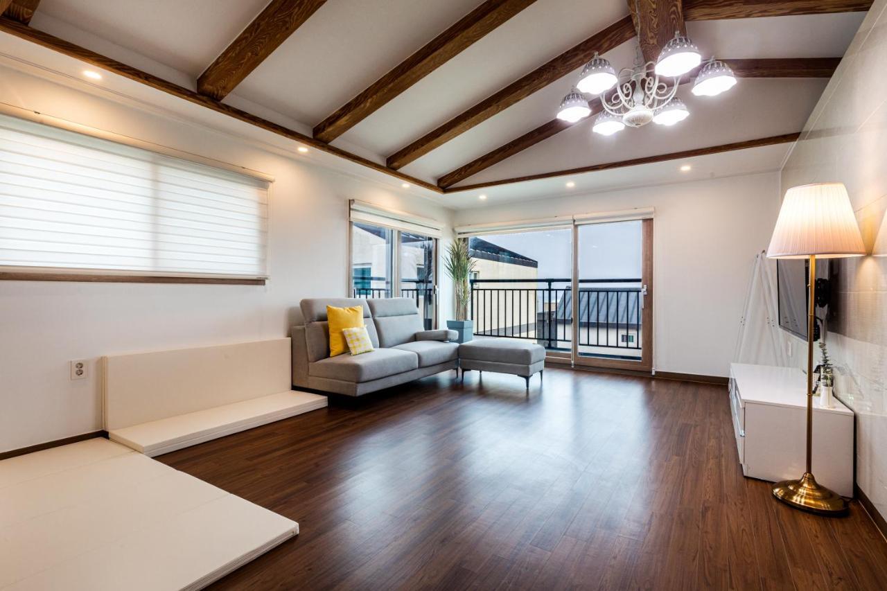 Haevichi Private Pension Seogwipo Ngoại thất bức ảnh